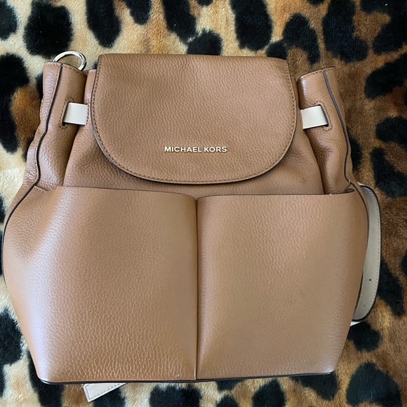 Michael Kors backpack - Picture 2 of 5